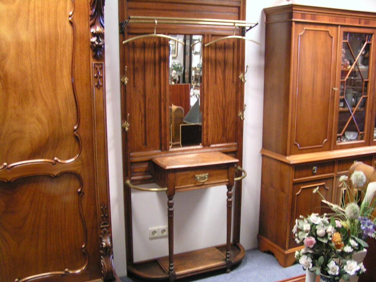 artikelnr. 1600874 Antiek Halmeubel Eikenhout : prijs €449,- euro
In zeer goede staat.

Categorie

Antiek en Kunst

Antiek | Meubels | Kasten
Beschrijving
Antiek Halmeubel Eikenhout in Uitmuntende staat en kwaliteit, circa 1900
Maten; H 2.10 B 95 D 30 cm.
Keywords: Antiek Halmeubel Eikenhout