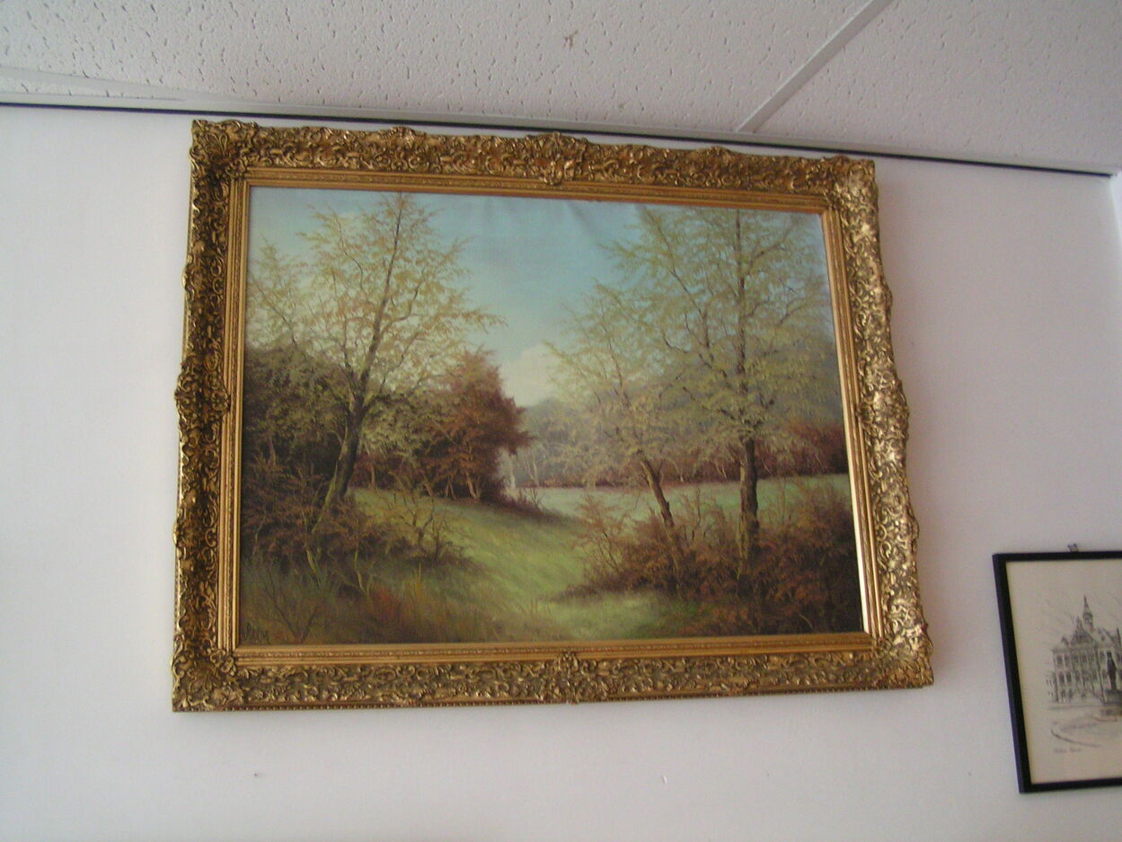 artikelnr 1602039 Zeer Mooi Groot Schilderij op Doek en Olieferf Gesigneerd, RAAM prijs € 249,- euro
Zeer Mooi Groot Schilderij en Gesigneerd, Afm H 73 B 94 cm
