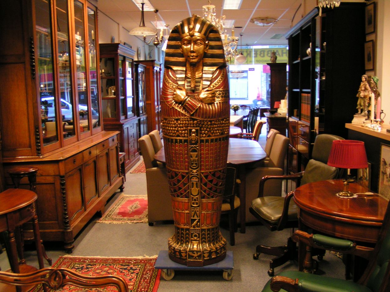 Verkocht artikelnr. 00895 Groot Farao Beeld
1.90 meter hoog

in zeer goede staat, geen beschadigingen, messing gekleurd en houtsnijwerk met egyptische ornamenten.
Keywords: Groot Farao Beeld